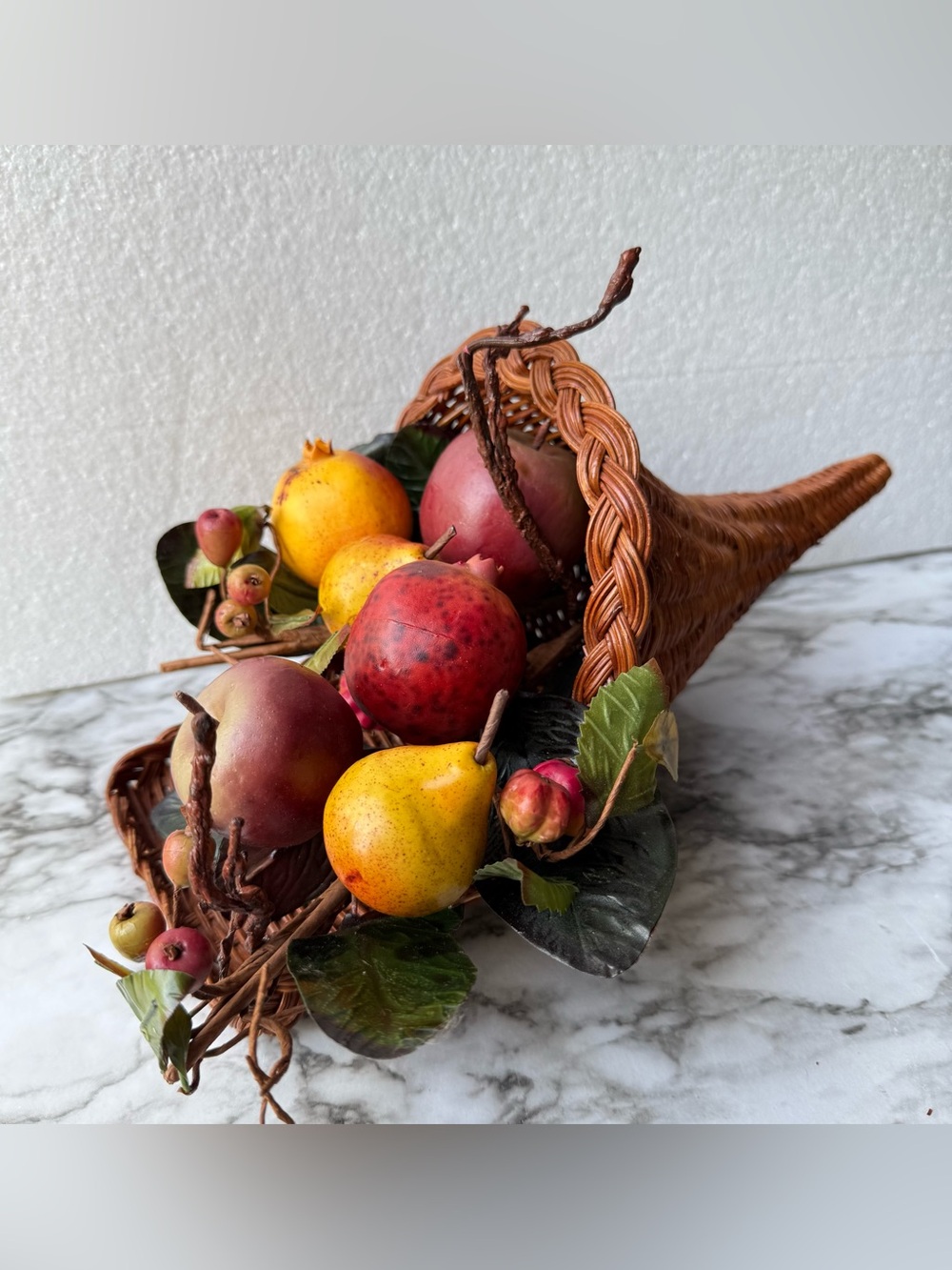 Vintage Wicker Cornucopia Thanksgiving Fall Harvest Fruit Basket/Horn Decor